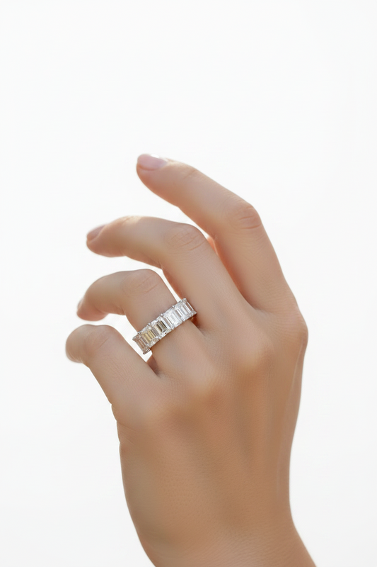 S925 Sterling silver zircon Hand wearing a silver ring on a white background